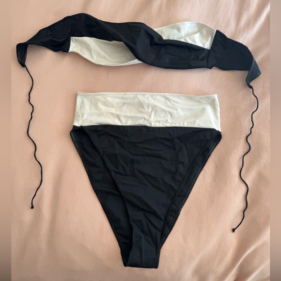 NWOT Ossree• Two-Piece Bathing Suit - Picture 4 of 8